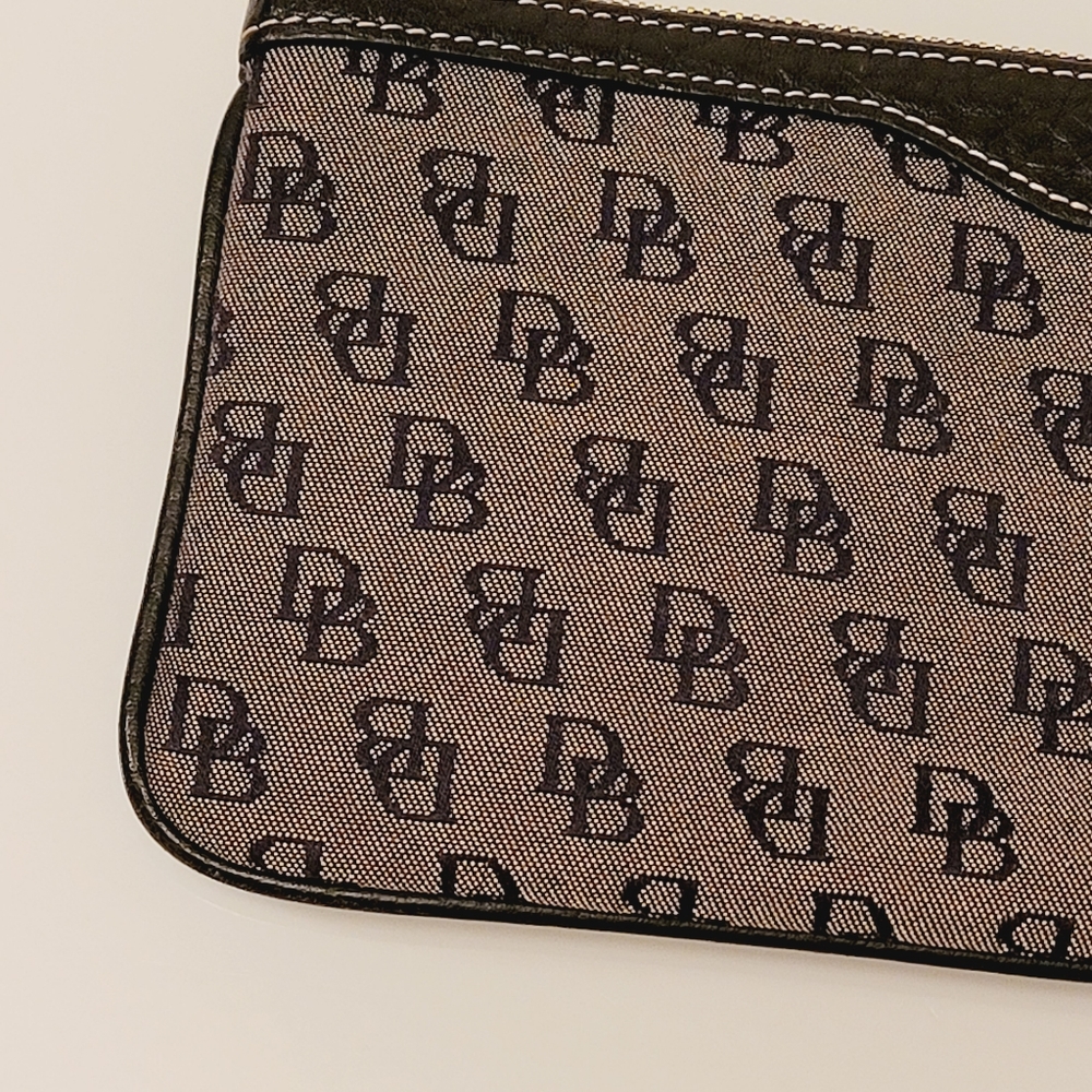 Vintage EUC DOONEY & BOURKE Monogram Zip Pouch w/Keychain - Picture 2 of 5